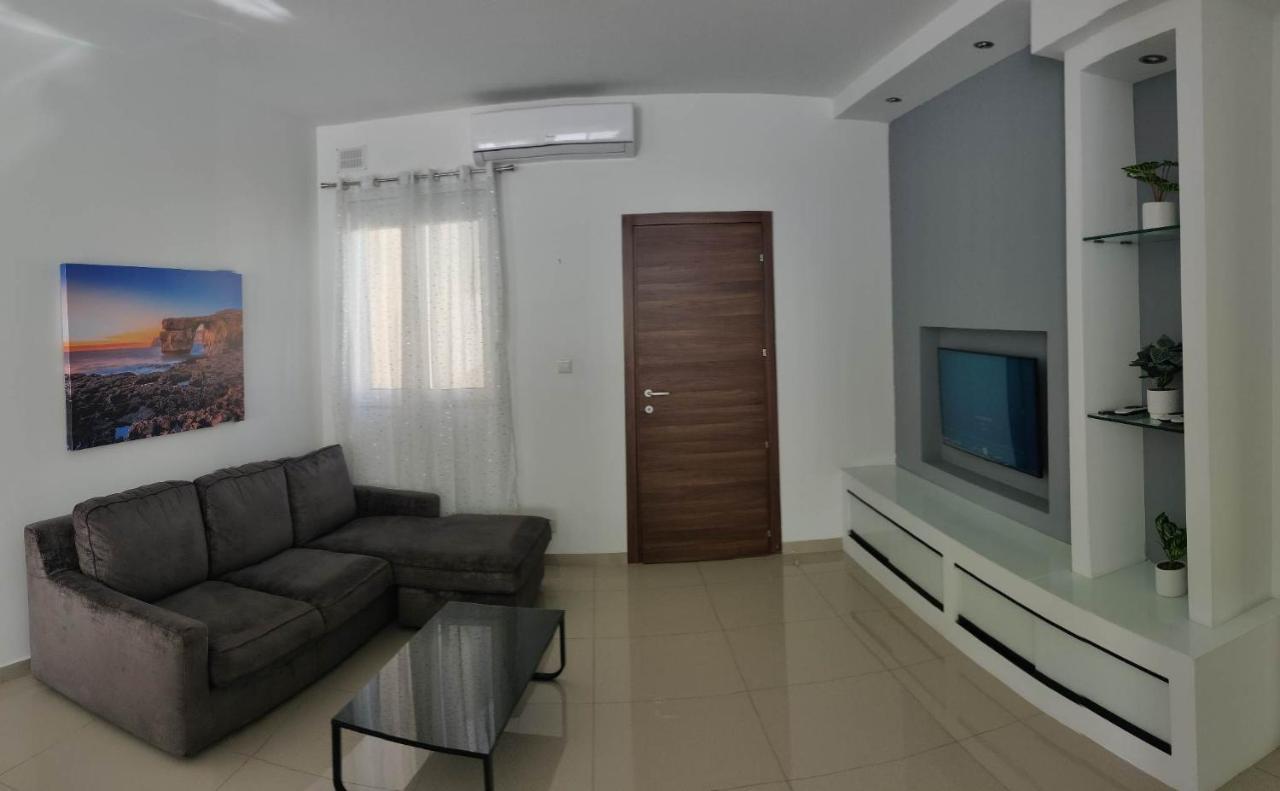 Seron Apartment 3 St. Paul's Bay Exterior photo